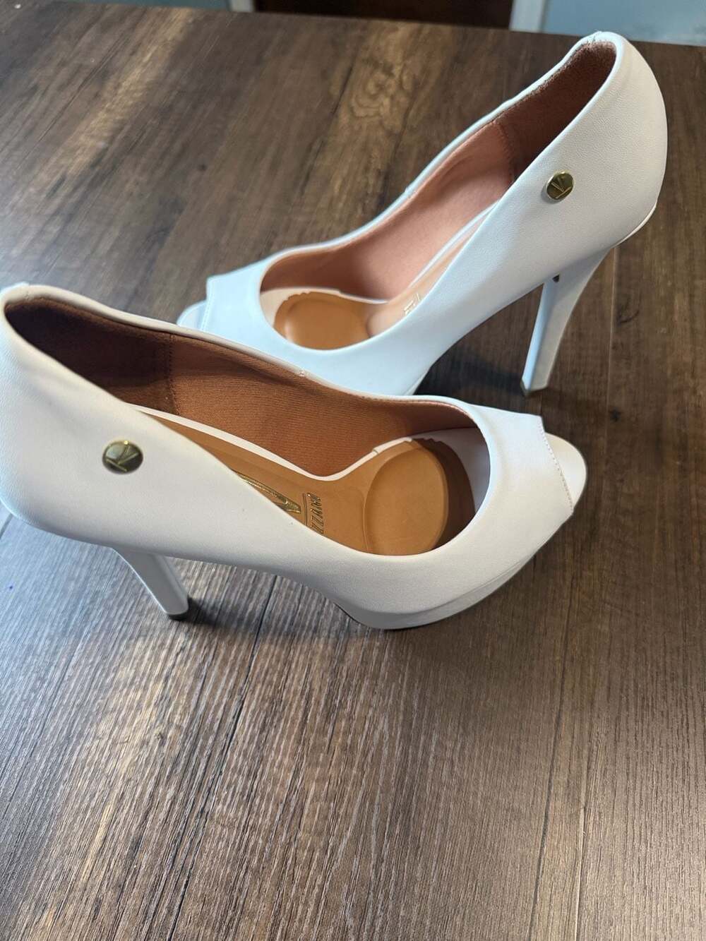 Vizzano White Peep Toe Platform High Heels Women’s Size 8 – New Without Box
